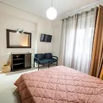 Heronissos Center شقة *