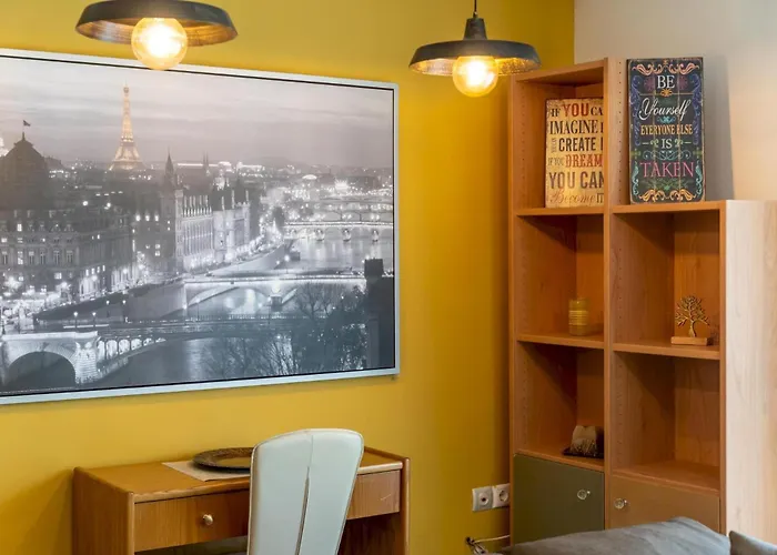 Heronissos Center 公寓 *