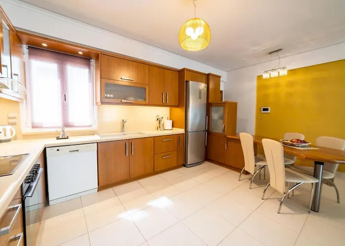 Heronissos Center خيرسونِسوس