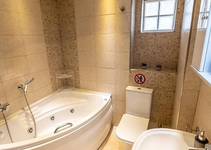 Heronissos Center Апартаменти